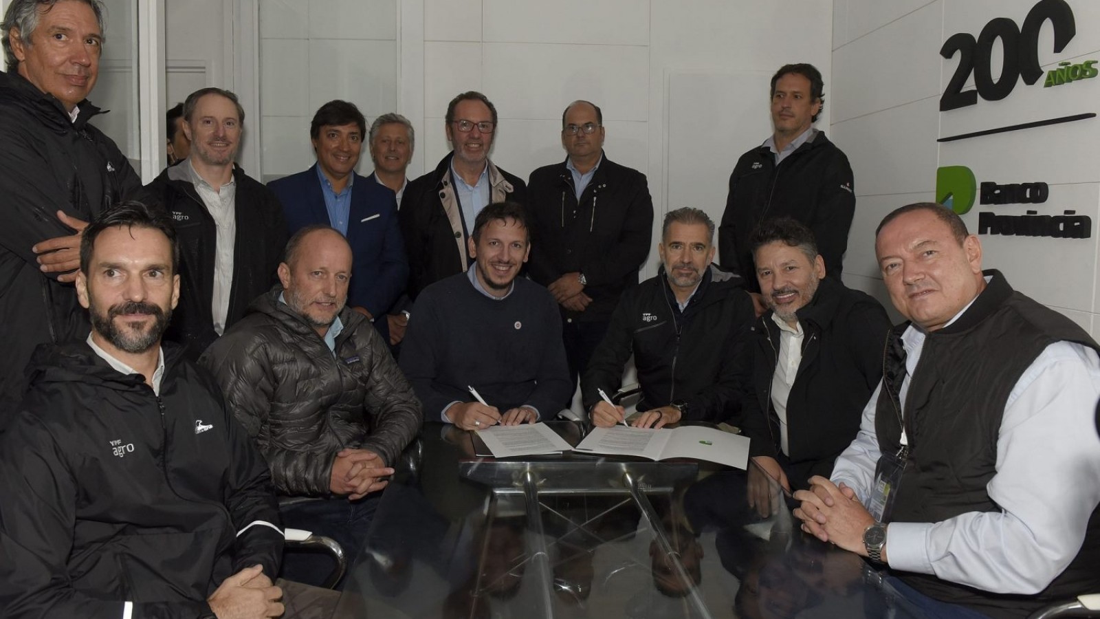 Banco Provincia e YPF Agro sellaron un acuerdo para la compra de insumos y combustibles